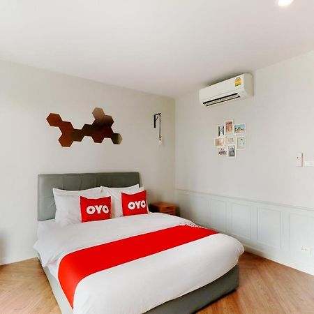 לינה וארוחת בוקר צ'יאנג מאי Oyo 825 Casampika מראה חיצוני תמונה